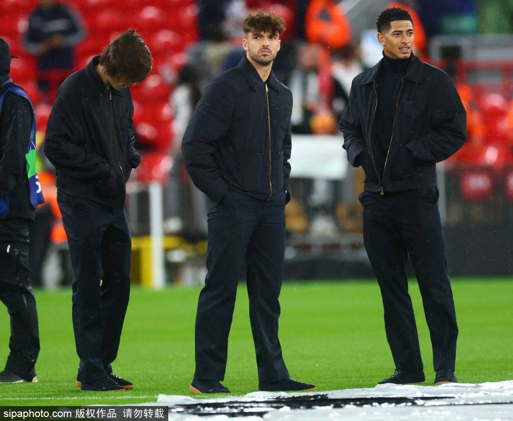 欧冠小组赛激战正酣，利物浦的防线为何频频失守？